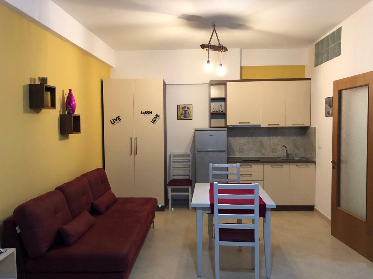 Appartamento Giallo วญอเรอ ภายนอก รูปภาพ